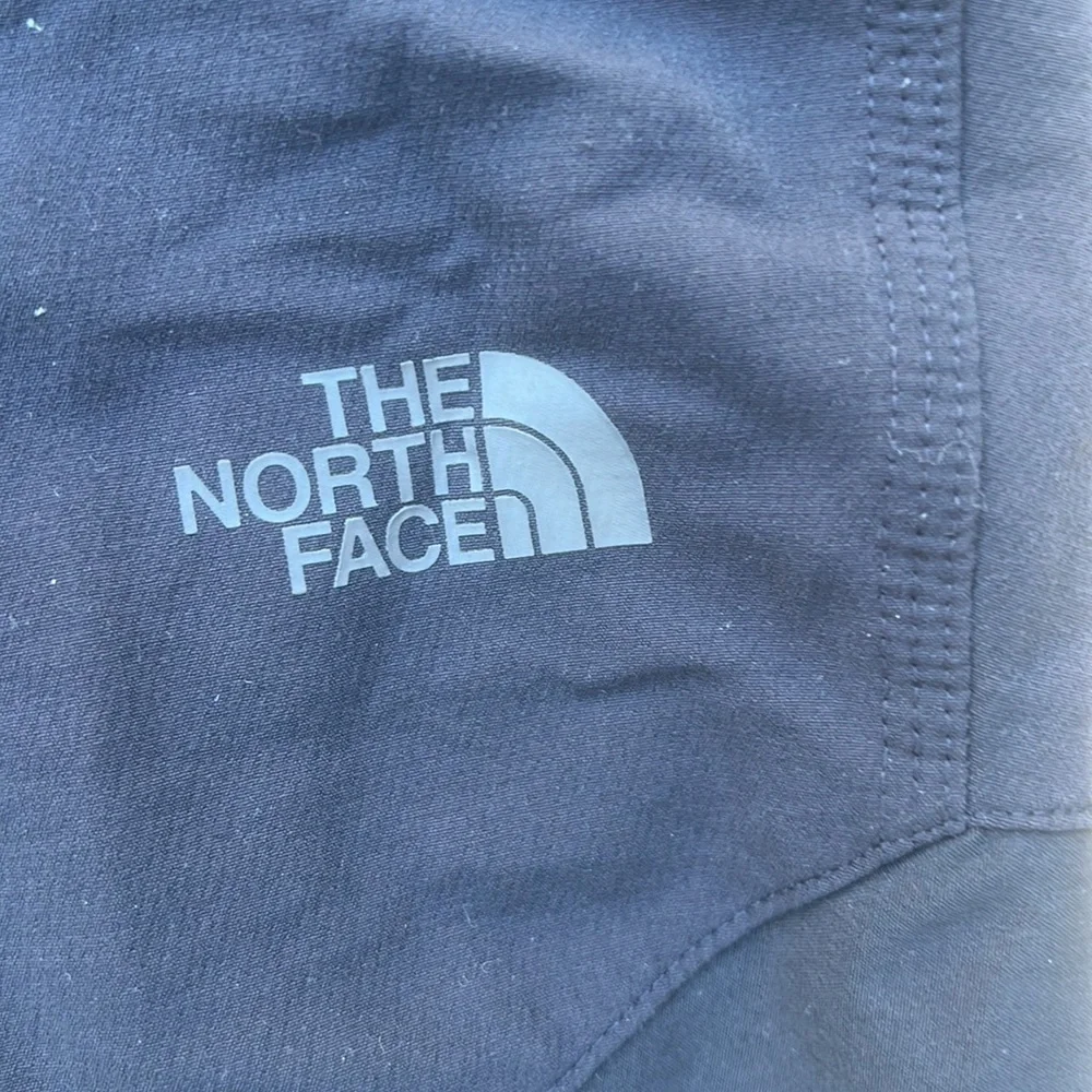 The North Face Men's Black Lightweight Sweat Pants with Ankle Side Zipper Size L